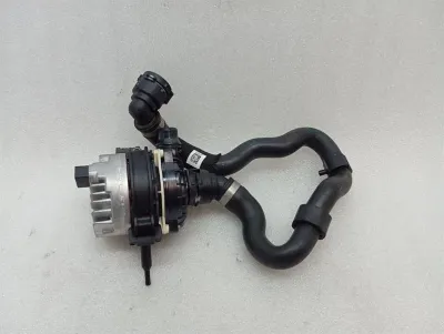 BMW 3-serie M3 G81 G21 extra kylpump 5A30246 kylvätskepump