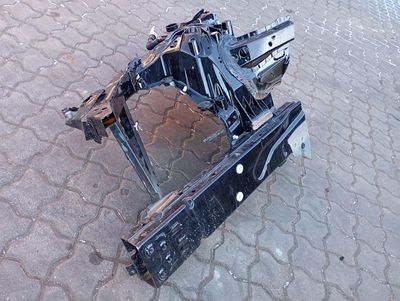 BMW 4 M4 G82 G22 Prawa przednia noga podwozia 41007416344 Prawy przedni nadkole