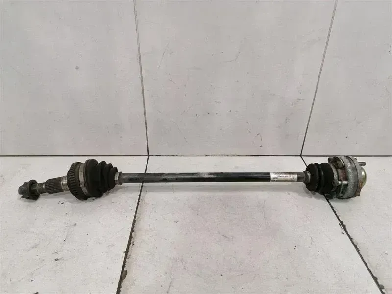 Porsche 911 (996) Porsche 911 996 Left Front Drive Shaft 99634903810 Drive Shaft Front Left Body type: Coupe
Fuel: Petrol