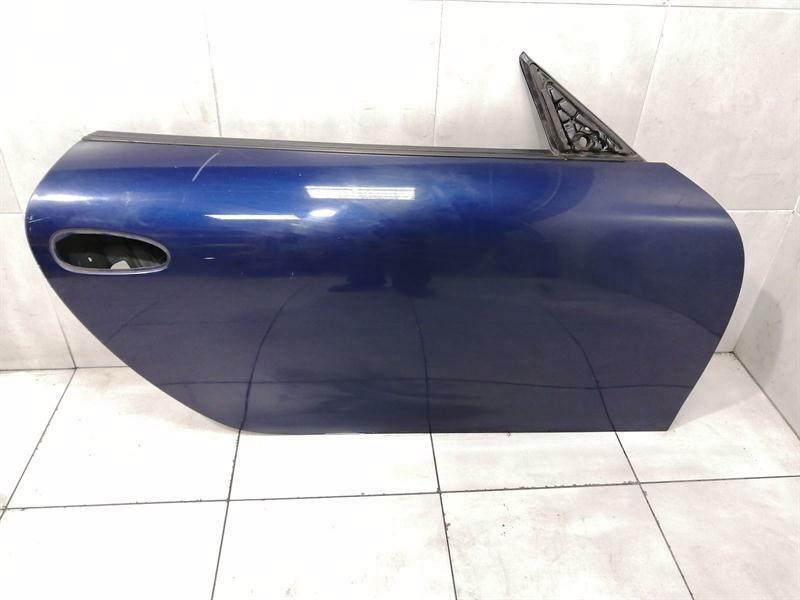 Porsche 911 (996) Porsche 911 996 right front door 99653101205 door front right Body type: Coupe
Fuel: Petrol