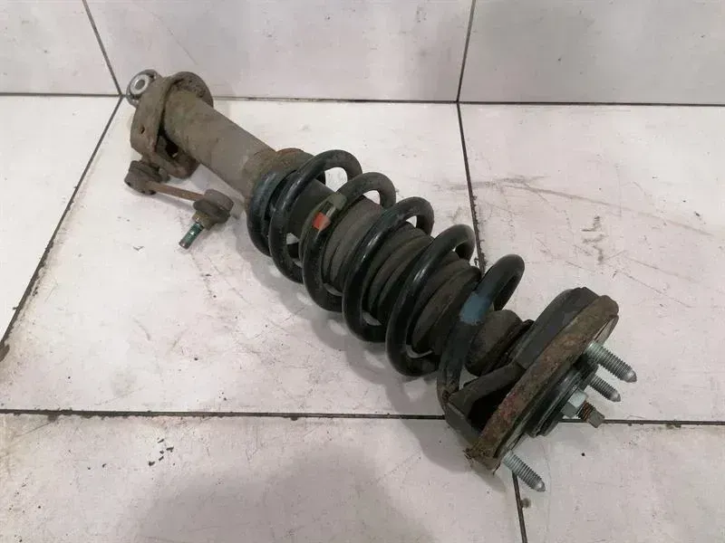 Porsche 911 (996) Porsche 911 996 Shock Absorber Rear 99633305117 Shock Absorber Rear TURBO Body type: Coupe
Fuel: Petrol