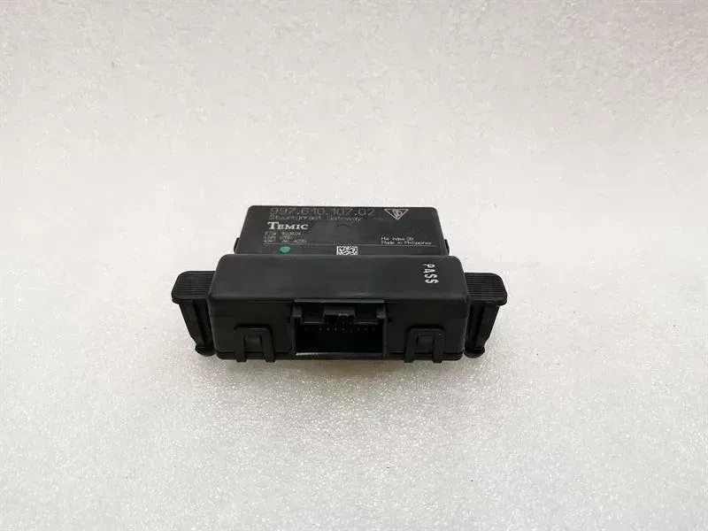 Porsche 911 (996) Porsche 911 997 electronic module 997610702 control unit Body type: Coupe
Fuel: Petrol