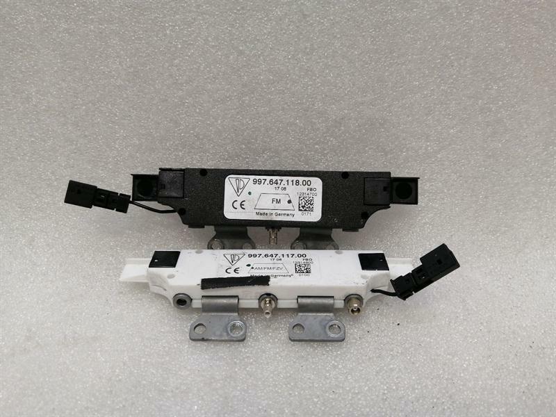 Porsche 911 (996) Porsche 911 997 Aerial / Antenna Set 99764711800 Antenna Set Body type: Coupe
Fuel: Petrol