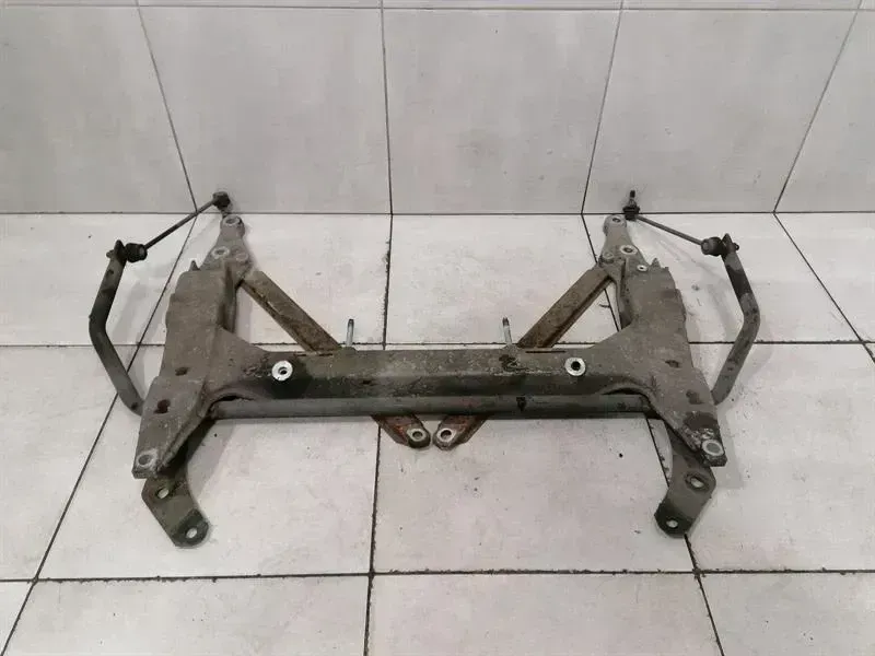 Porsche 911 (996) Porsche 911 996 Beam Subframe Front 99634110119 Front Axle Carrier Body type: Coupe
Fuel: Petrol