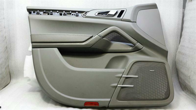 Porsche Cayenne Porsche Cayenne 958 92a Door Card Left 95555201039 Door Trim Front Left Body type: SUV
Fuel: Petrol