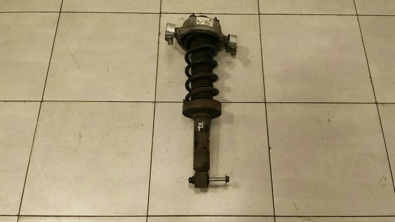 Porsche Cayenne Porsche Cayenne 958 92a Shock Absorber Rear 95833305100 Shock Absorber Rear LI Body type: SUV
Fuel: Petrol