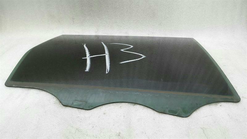 Porsche Cayenne Porsche Cayenne 958 92A rear door glass 95854261206 door window rear right Body type: SUV
Fuel: Petrol
