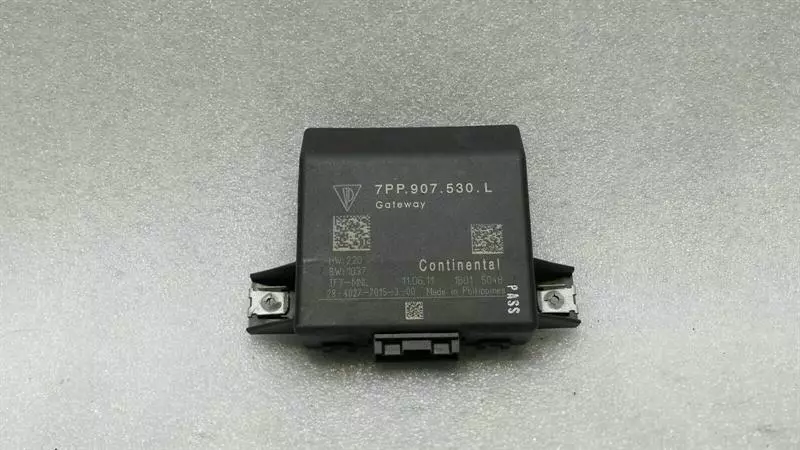 Porsche Cayenne Porsche Cayenne 958 92A Gateway Electronic Module 7PP907530L Control Unit Body type: SUV
Fuel: Petrol