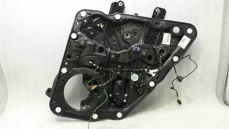 Porsche Cayenne Porsche Cayenne 958 right rear door winder 7P5839756B window regulator rear right Body type: SUV
Fuel: Petrol