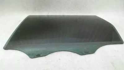 Porsche Cayenne 958 92A vänster bakdörr glas 95854261106 dörrfönster bak vänster