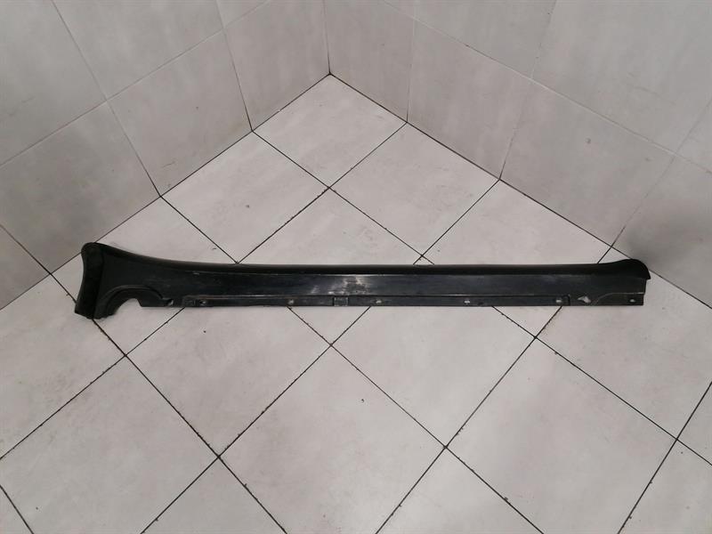 Porsche 911 (997) Porsche 911 997 GT3 Turbo Right Side Skirt 99750446400 Side Skirts Right Body type: Coupe
Fuel: Petrol