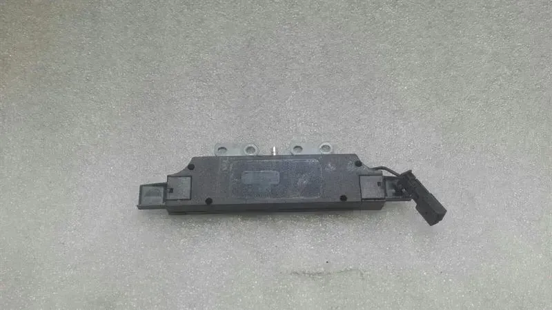 Porsche 911 (997) Porsche 911 997 Aerial / Antenna Antenna Amplifier Body type: Coupe
Fuel: Petrol