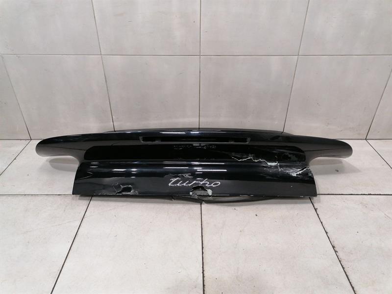 Porsche 911 (997) Porsche 911 997 turbo boat lid 99751221100 tailgate spare part defect Body type: Coupe
Fuel: Petrol