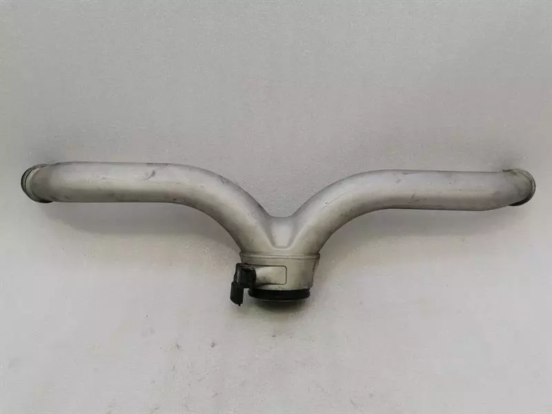 Porsche 911 (997) Porsche 911 997 intake pipe 99711064672 intake hose charge air turbo Body type: Coupe
Fuel: Petrol