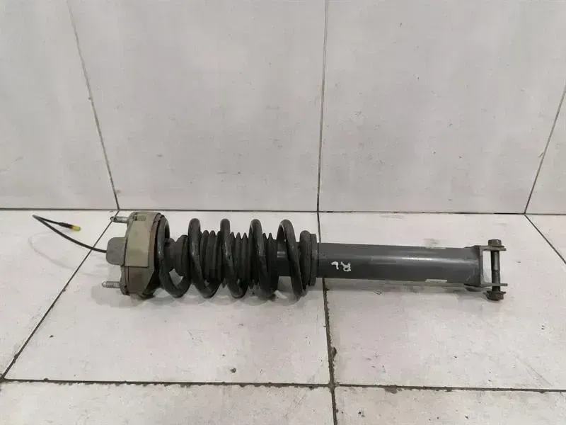 Porsche 911 (997) Porsche 911 997 shock absorber rear 26-147543 shock absorber rear PASM EDC Body type: Convertible
Fuel: Petrol
