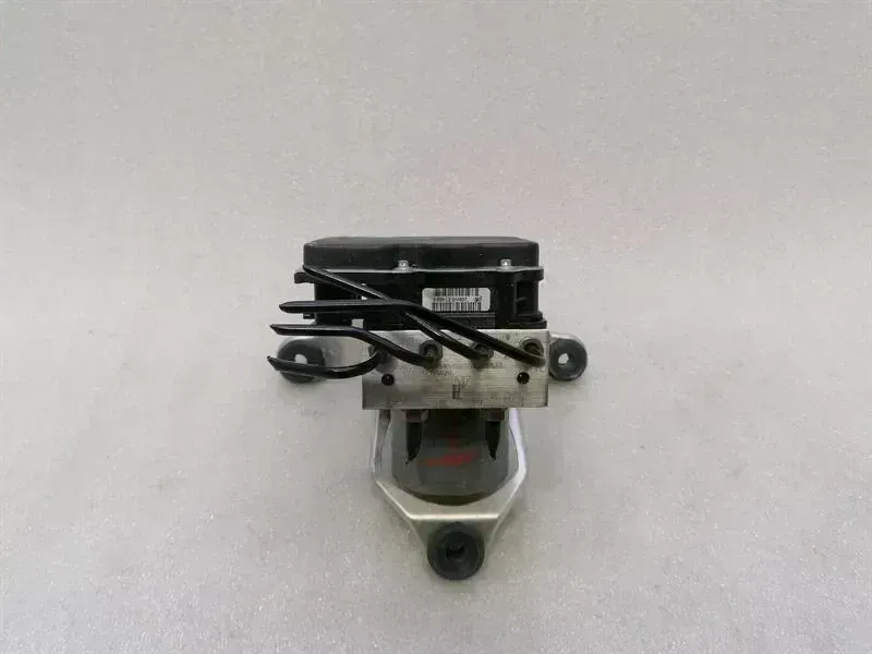 Porsche 911 (997) Porsche 911 997 A.B.S Pump 99735575555 ABS Pump Hydraulic Block Body type: Convertible
Fuel: Petrol