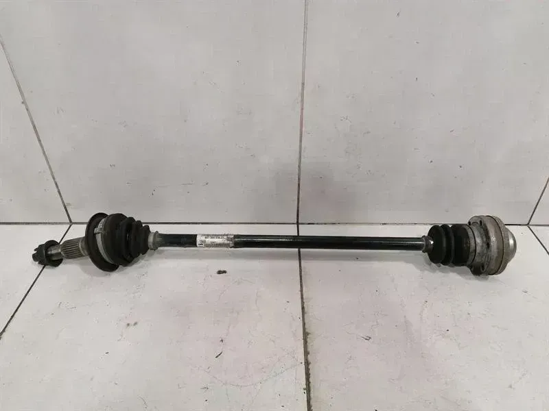 Porsche 911 (997) Porsche 911 997 Left Front Drive Shaft 99734903801 Drive Shaft Front Li Turbo Body type: Convertible
Fuel: Petrol