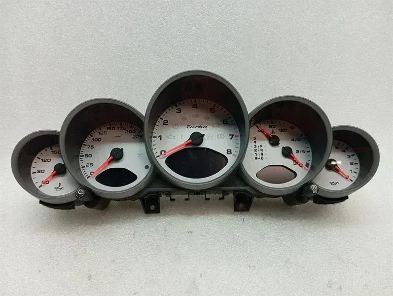 Porsche 911 (997) Porsche 911 997 Turbo Instrument Cluster 99764113831 Speedometer MPH CAR Body type: Convertible
Fuel: Petrol