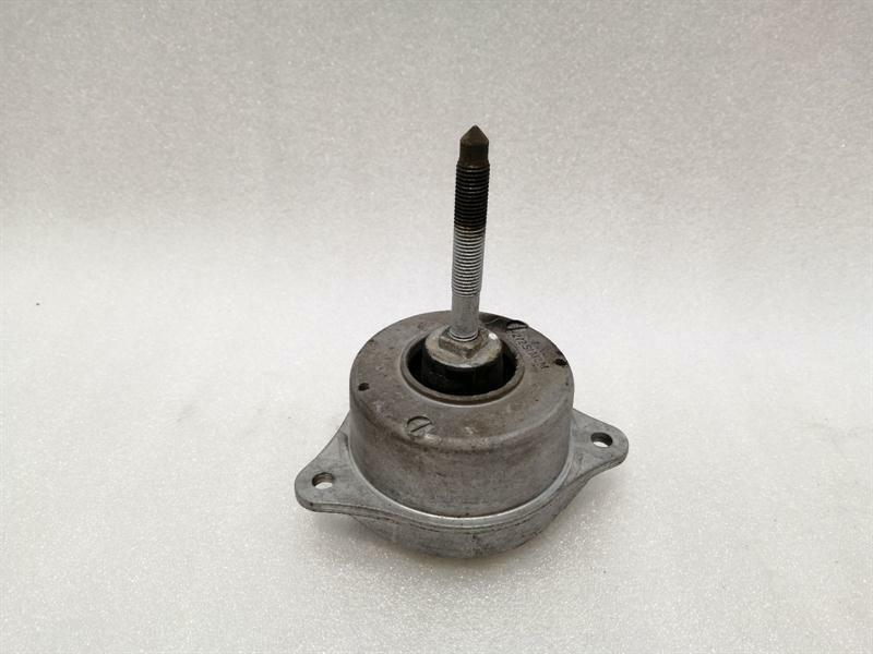 Porsche 911 (997) Porsche 911 997 engine mount 99737504908 engine holder M97.70 Body type: Coupe
Fuel: Petrol