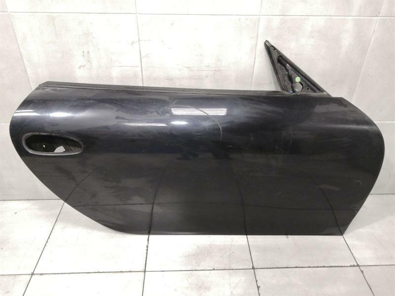 Porsche 911 (996) Porsche 911 996 right front door 99653101205 door front right Body type: Coupe
Fuel: Petrol
