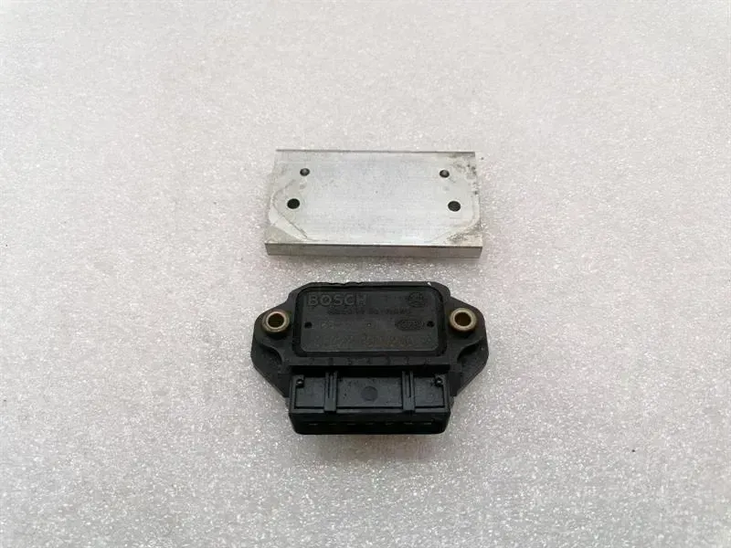 Porsche 911 (964) Porsche 911 993 Ignition Sensor 0227100200 Switchgear Ignition System Body type: Coupe
Fuel: Petrol