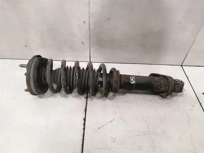 Porsche 911 (996) Porsche 911 996 Shock Absorber Rear Right 99633305156 Shock Absorber Rear Body type: Coupe
Fuel: Petrol