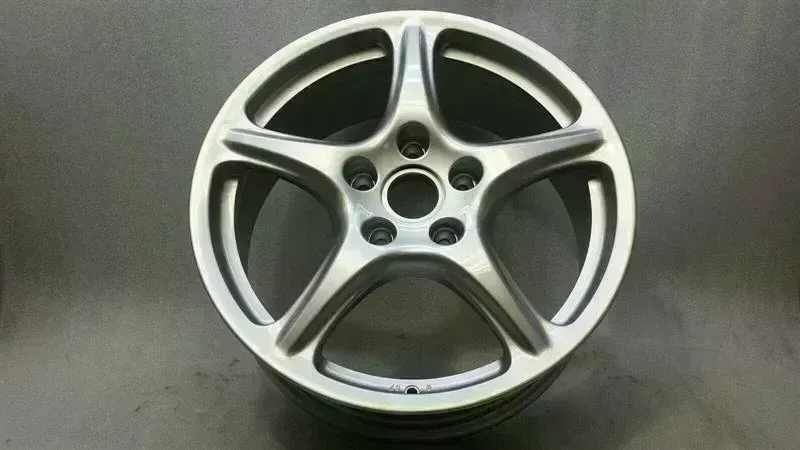Porsche 911 (997) Porsche 911 997 Front Alloy Wheel 99736215603 Alloy Wheel Front 8Jx19 ET57 Body type: Convertible
Fuel: Petrol