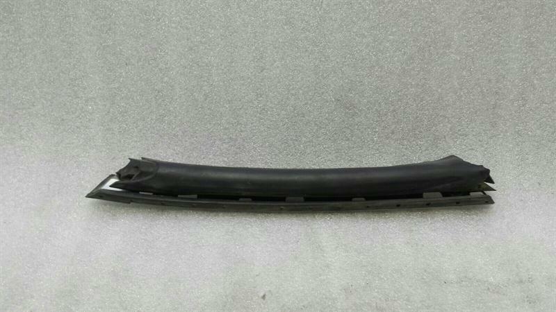 Porsche 911 (997) Porsche 911 997 Right Roof Seal 99656141200 Roof Seals Right Body type: Convertible
Fuel: Petrol