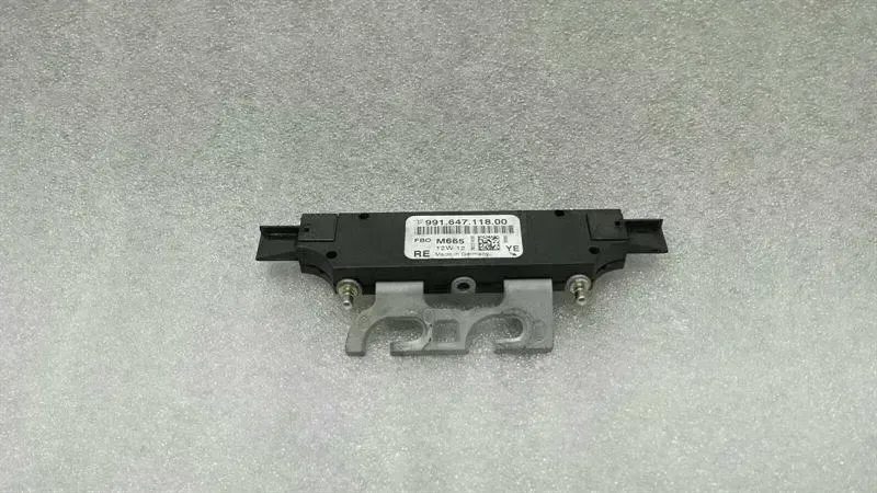 Porsche 911 (997) Porsche 911 997 Aerial / Antenna 99764711800 Antenna Body type: Convertible
Fuel: Petrol