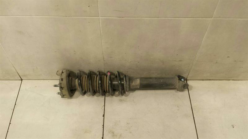Porsche 911 (997) Porsche 911 997 left shock absorber rear 99733305111 shock absorber rear left Body type: Convertible
Fuel: Petrol
