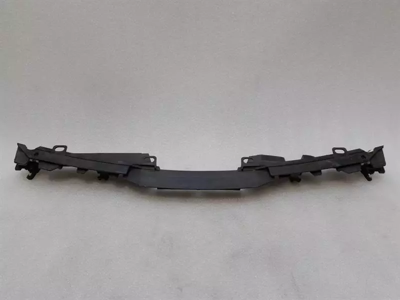 Porsche 911 (996) Porsche 911 996 front bumper holder bracket 99650553101 holder carrier front Body type: Coupe
Fuel: Petrol