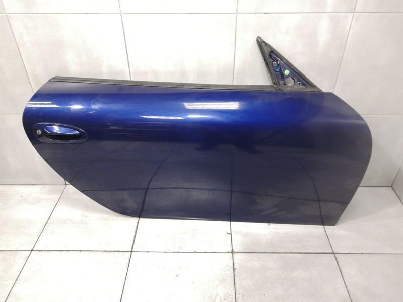 Porsche 911 (996) Porsche 911 996 right front door 99653101205 door front right Body type: Coupe
Fuel: Petrol