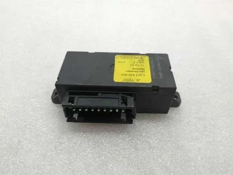 Porsche 911 (996) Porsche 911 996 electronic module 99661805110 control unit light module xenon Body type: Coupe
Fuel: Petrol