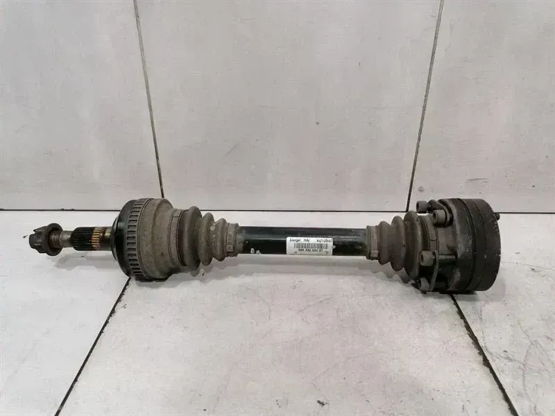 Porsche 911 (996) Porsche 911 996 drive shaft rear right 99633202407 rear right drive shaft Body type: Targa
Fuel: Petrol