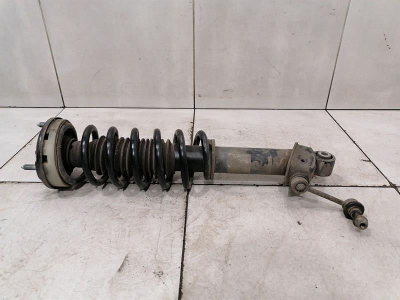 Porsche 911 (996) Porsche 911 996 Shock Absorber Rear 99633305121 Shock Absorber Rear Body type: Targa
Fuel: Petrol