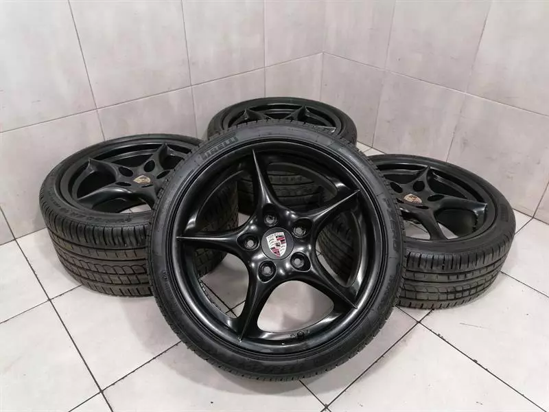 Porsche 911 (996) Porsche 911 996 Alloy Wheel SET 99636214003 Alloy Rim SET R18 Body type: Convertible
Fuel: Petrol