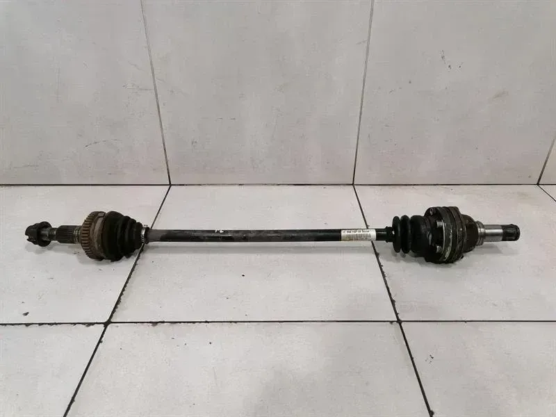 Porsche 911 (996) Porsche 911 996 Left Front Drive Shaft 99634903810 Drive Shaft Front Left 4S Body type: Coupe
Fuel: Petrol