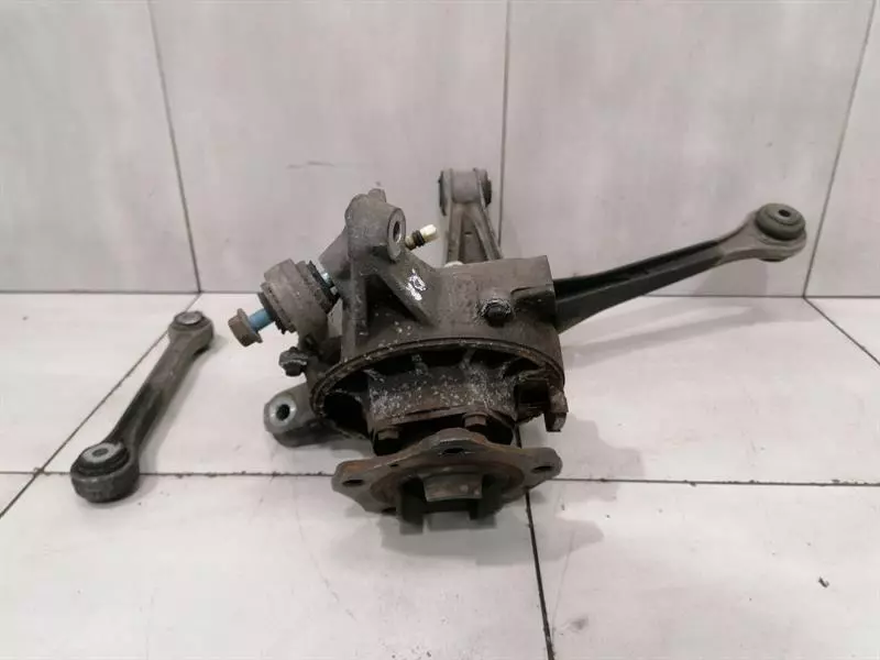 Porsche 911 (996) Porsche 911 996 Right Rear Hub Set 99633111205 Wheel Bearing Case Rear Right Body type: Convertible
Fuel: Petrol