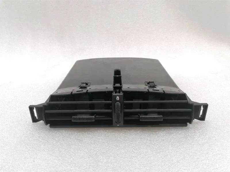 Porsche 911 (996) Porsche 911 996 Air Vent 99655226301 Ventilation Nozzle Vent Body type: Convertible
Fuel: Petrol
