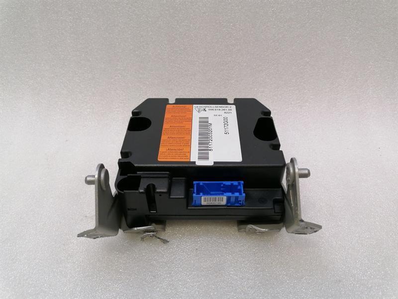 Porsche 911 (996) Porsche 911 996 Safety Module ECU 99661828100 Air Control Unit SRS CONVERTIBLE Body type: Convertible
Fuel: Petrol
