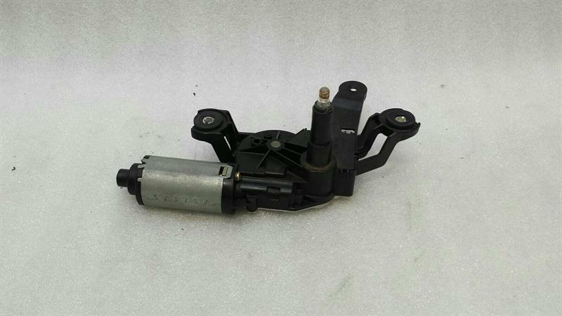 Porsche 911 (996) Porsche 911 997 rear Wiper engine 99762808000 rear wiper motor Body type: Coupe
Fuel: Petrol