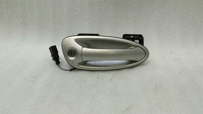 Porsche 911 (996) Porsche 911 997 RHD Right Door Handle 99753706200 Right Hand Drive Body type: Coupe
Fuel: Petrol