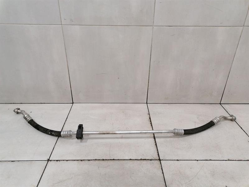 Porsche 911 (996) Porsche 911 996 A/C pipe 99657310402 air conditioning line air conditioning Body type: Convertible
Fuel: Petrol