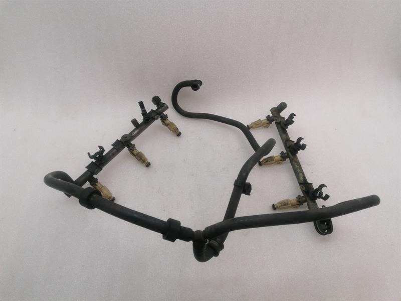Porsche 911 (996) Porsche 911 996 Fuel Rail Set 99611003156 Injection Strip Pipe Distributor Set Body type: Convertible
Fuel: Petrol