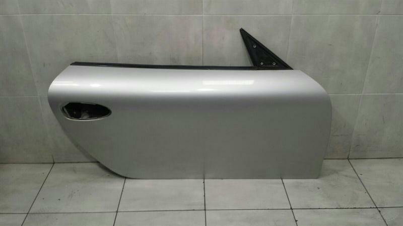Porsche 911 (996) Porsche 911 997 right front door 99753101206 door front right Body type: Coupe
Fuel: Petrol