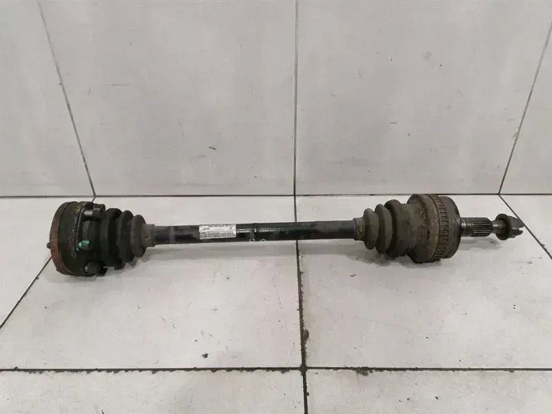 Porsche 911 (996) Porsche 911 996 drive shaft rear re 99633202410 rear right drive shaft turbo Body type: Coupe
Fuel: Petrol