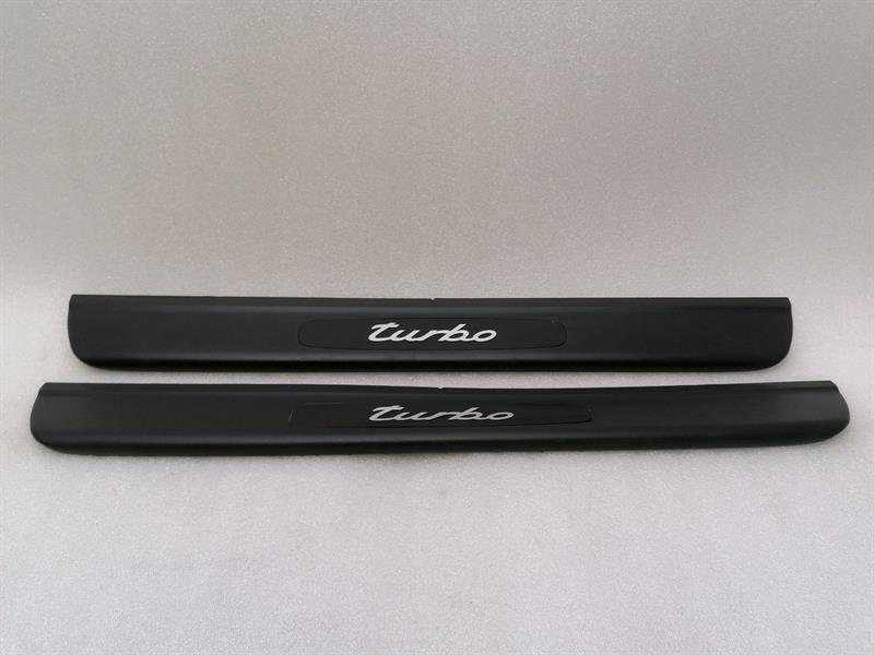 Porsche 911 (996) Porsche 911 996 Door Sill Turbo 997551303 Door Sill Turbo Body type: Coupe
Fuel: Petrol