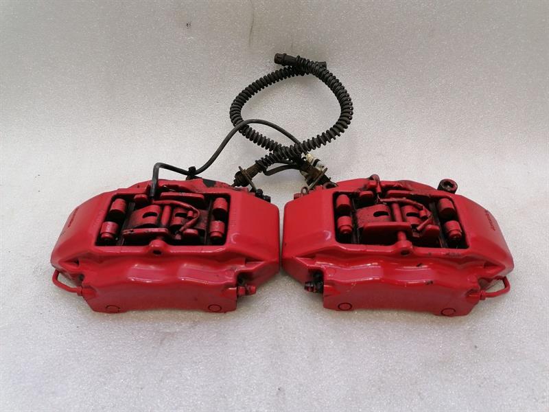 Porsche 911 (996) Porsche 911 996 front brake caliper set 99635142501 brake caliper front Brembo Body type: Convertible
Fuel: Petrol