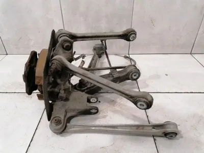 Porsche 911 996 piasta tylna lewa komplet 99633111105 obudowa łożyska koła tylnego lewa komplet