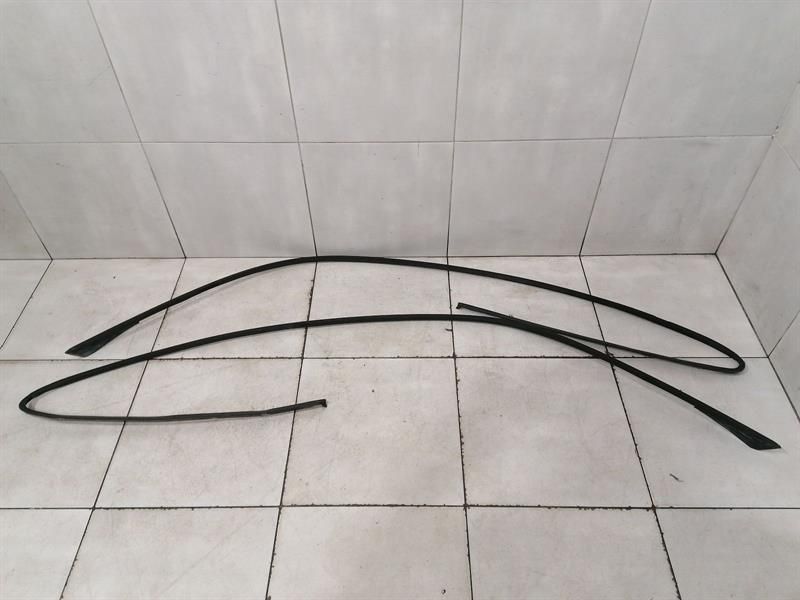 Porsche 911 996 turbo window frame seal moulding 99653748108 roof frame seal